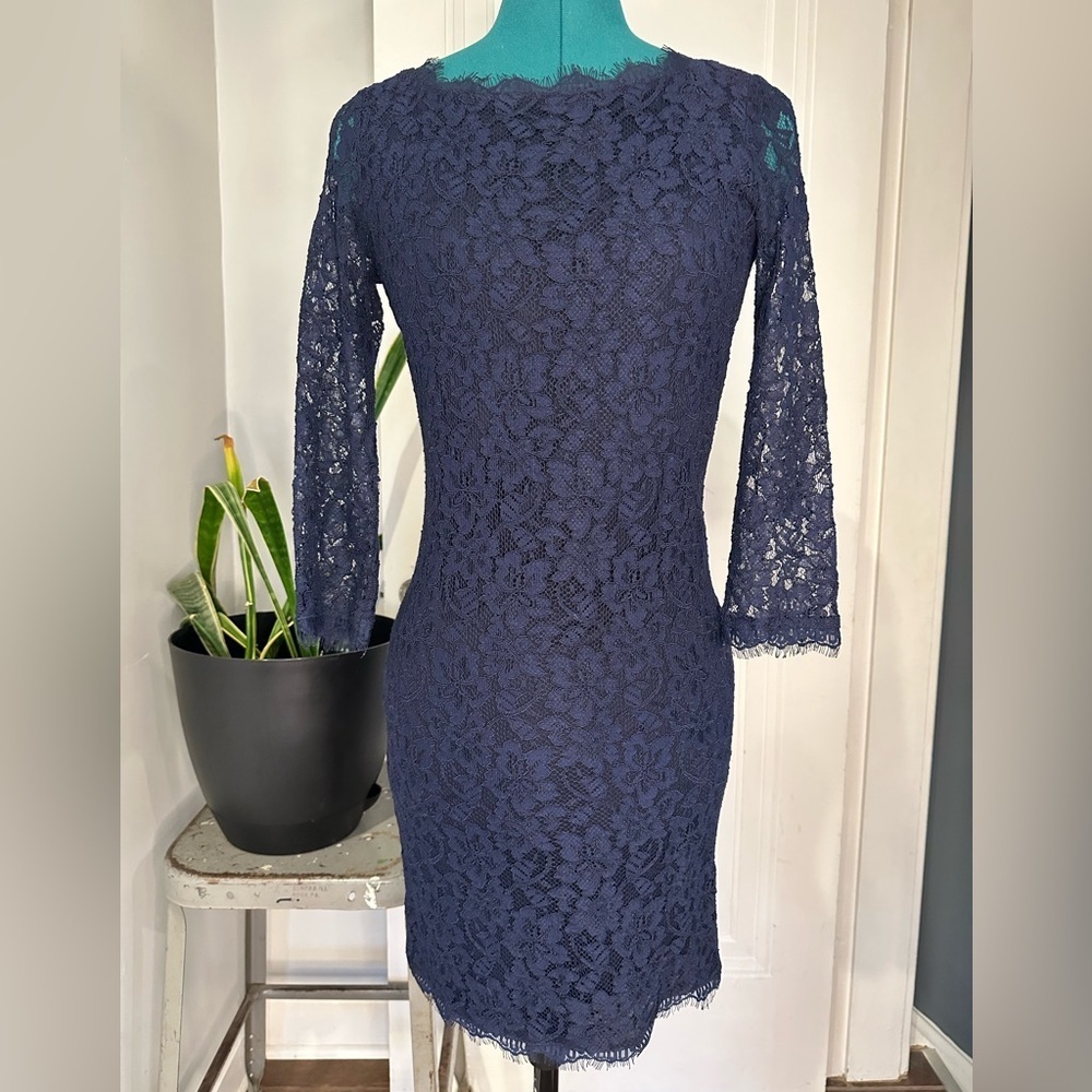 Diane von Furstenberg Lace Dress size 4 Zarita